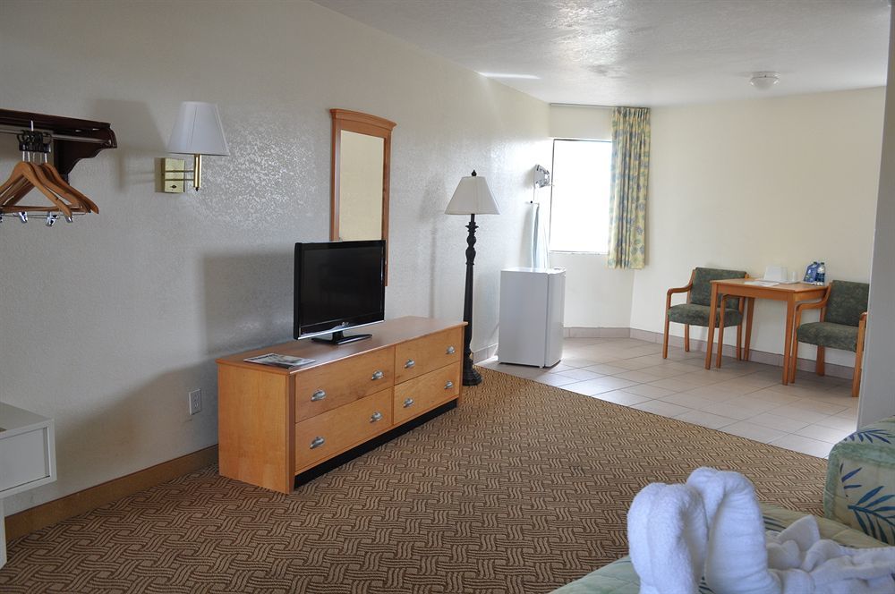 Roomba Inn & Suites - Daytona Beach Luaran gambar